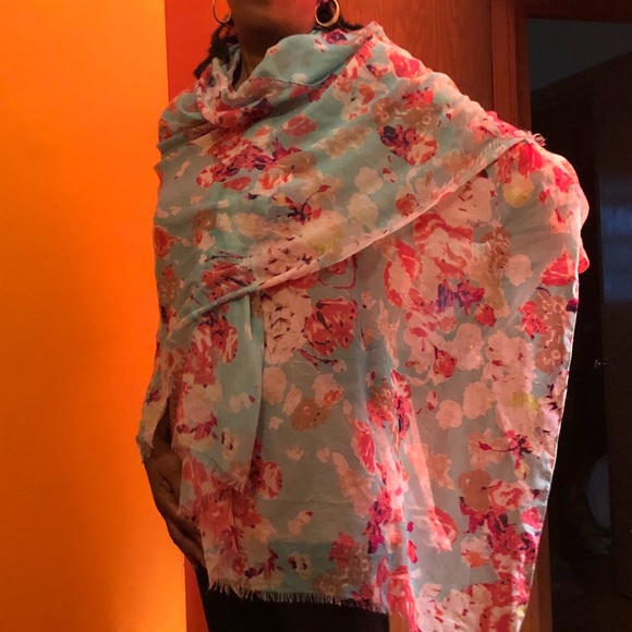 Airy Summer Scarf/Wrap - Picture 4 of 4